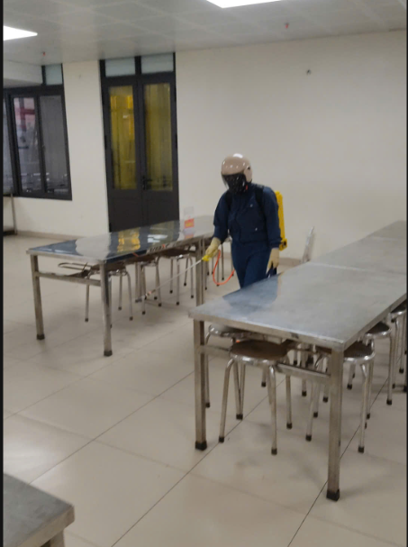 Chủ động phòng chống dịch bệnh: Tường Tiểu học Thúy Lĩnh tổ chức phun thuốc diệt muỗi và côn trùng quy mô toàn trường- Ảnh 3.