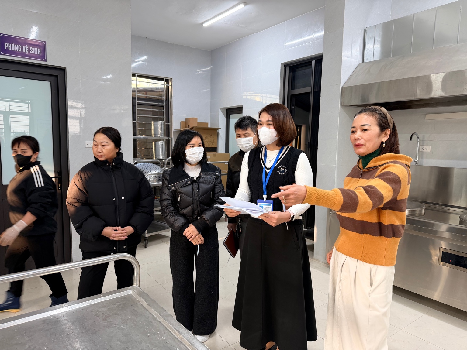 ĐOÀN KIỂM TRA AN TOÀN THỰC PHẨM XÃ TRẦN PHÚ KIỂM TRA TẠI CÁC TRƯỜNG MẦM NON TRÊN ĐỊA BÀN- Ảnh 1.