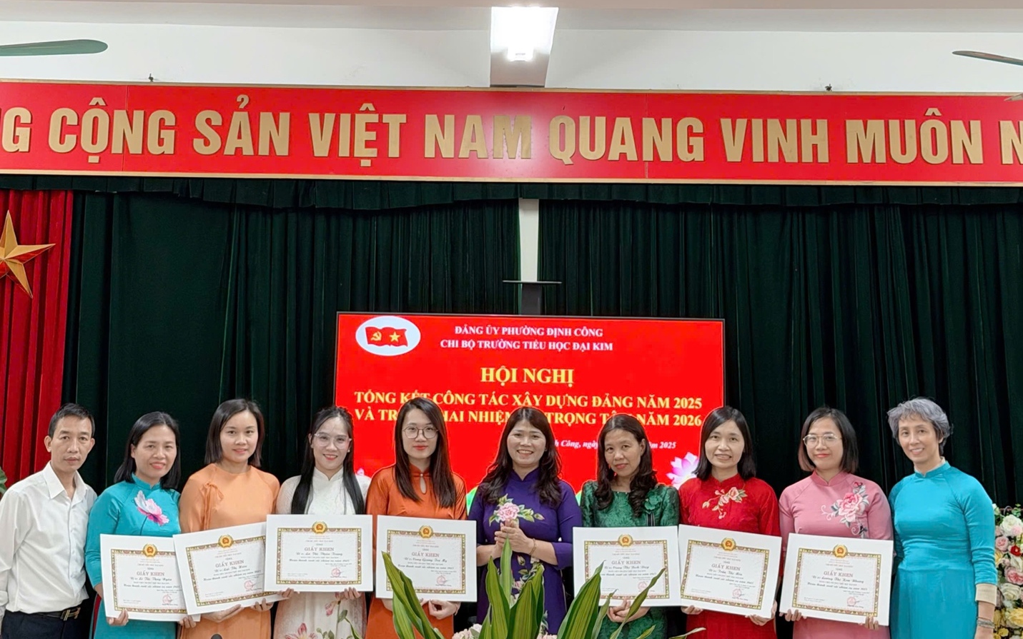 Chi bộ trường Tiểu học Đại Kim tổ chức Hội nghị tổng kết công tác xây dựng Đảng năm 2025, triển khai nhiệm vụ trọng tâm năm 2026