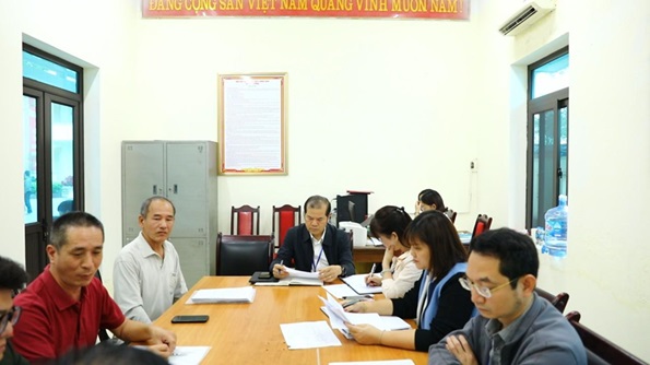 Bí thư Đảng ủy, Chủ tịch HĐND xã Nguyễn Trúc Anh  tiếp công dân định kỳ&nbsp;tháng 12/2025- Ảnh 3.