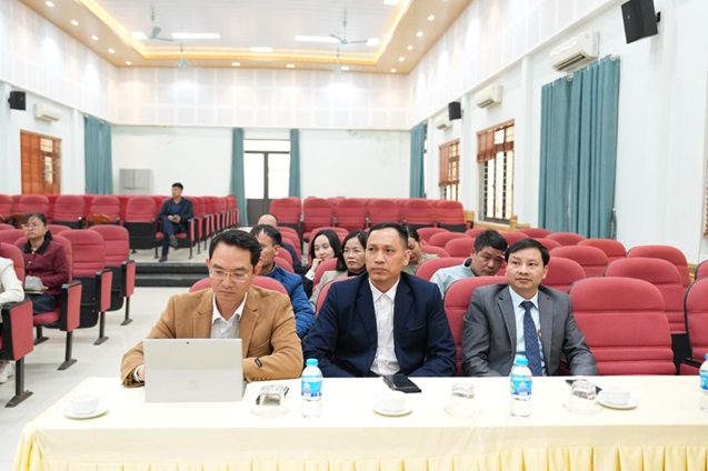 UBND xã công bố Quyết định tổ chức lại hai đơn vị sự nghiệp- Ảnh 3.