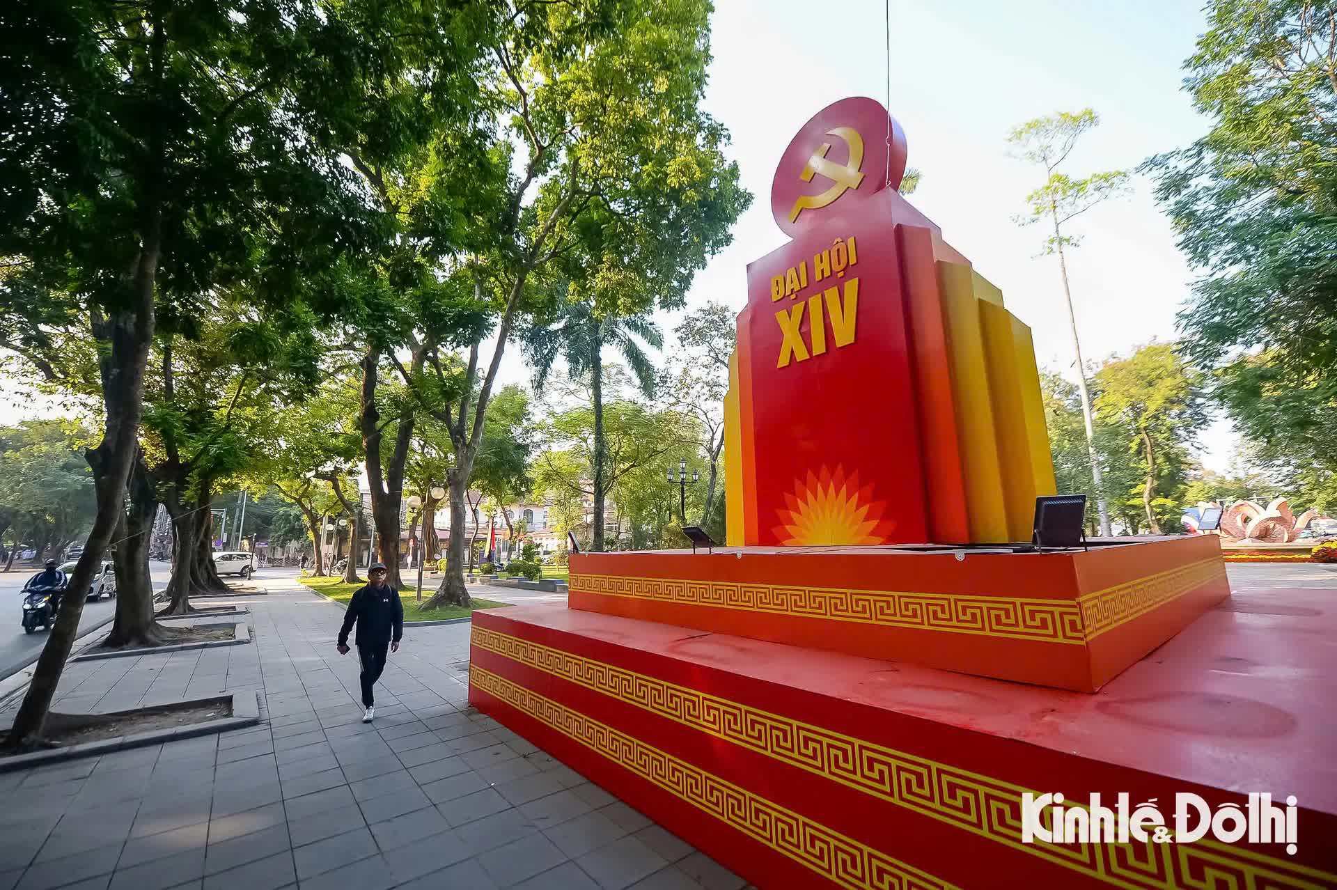 Hà Nội rực rỡ cờ hoa chào mừng Đại hội lần thứ XIV của Đảng- Ảnh 12.