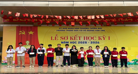 TRƯỜNG THCS HOÀNG VĂN THỤ TỔ CHỨC LỄ SƠ KẾT HỌC KÌ I NĂM HỌC 2025 – 2026
- Ảnh 1.