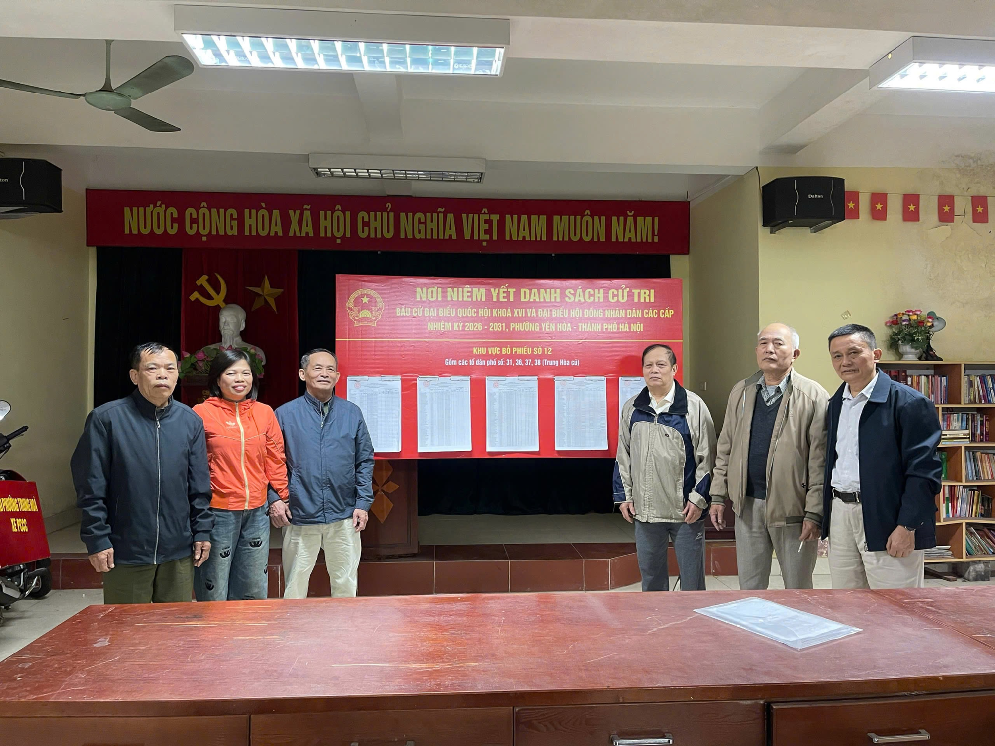 Phường Yên Hòa hoàn thành việc niêm yết danh sách cử tri đúng thời gian quy định- Ảnh 2.