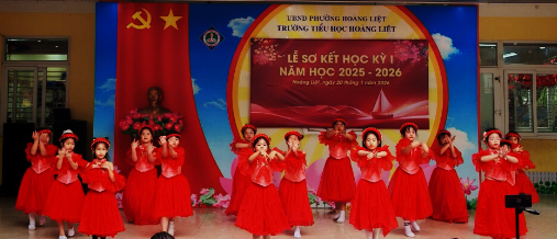 Trường Tiểu học Hoàng Liệt long trọng tổ chức Lễ sơ kết học kỳ I năm học 2025-2026
- Ảnh 6.