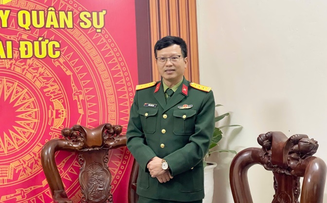 Đồng chí Nguyễn Thanh Bình-Bí thư Đảng ủy, Chủ tịch HĐND xã chúc Tết Ban chỉ huy Quân sự, Công an, Trạm Y tế, Bệnh viện đa khoa Hoài Đức và Đội PCCC-CNCN khu vực số 23- Ảnh 1.