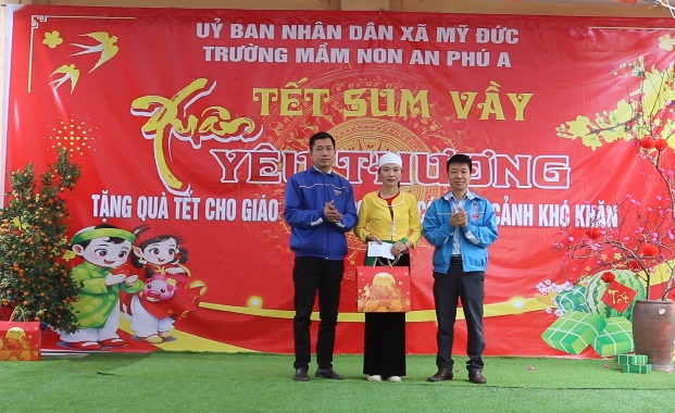 ẤM ÁP TẾT SUM VẦY – XUÂN YÊU THƯƠNG TẠI TRƯỜNG MẦM NON AN PHÚ A- Ảnh 7.