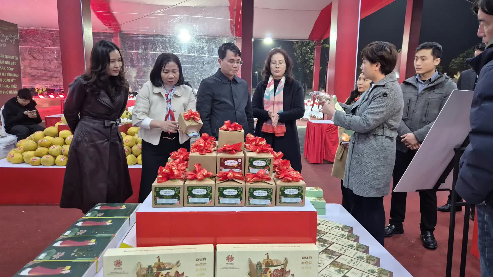 Hà Nội khai mạc chuỗi không gian quảng bá sản phẩm OCOP phục vụ Tết Bính Ngọ 2026- Ảnh 2.