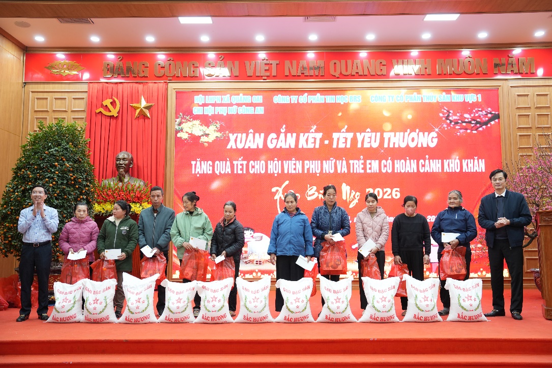 Hội LHPN xã Quảng Oai tổ chức chương trình “Xuân gắn kết – Tết yêu thương”- Ảnh 1.