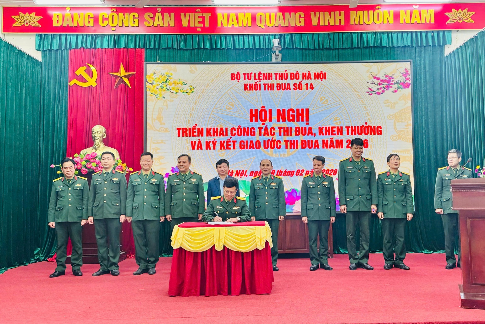 Khối thi đua số 14 Bộ Tư lệnh Thủ đô Hà Nội&nbsp;tổ chức hội nghị ký kết giao ước thi đua năm 2026- Ảnh 6.