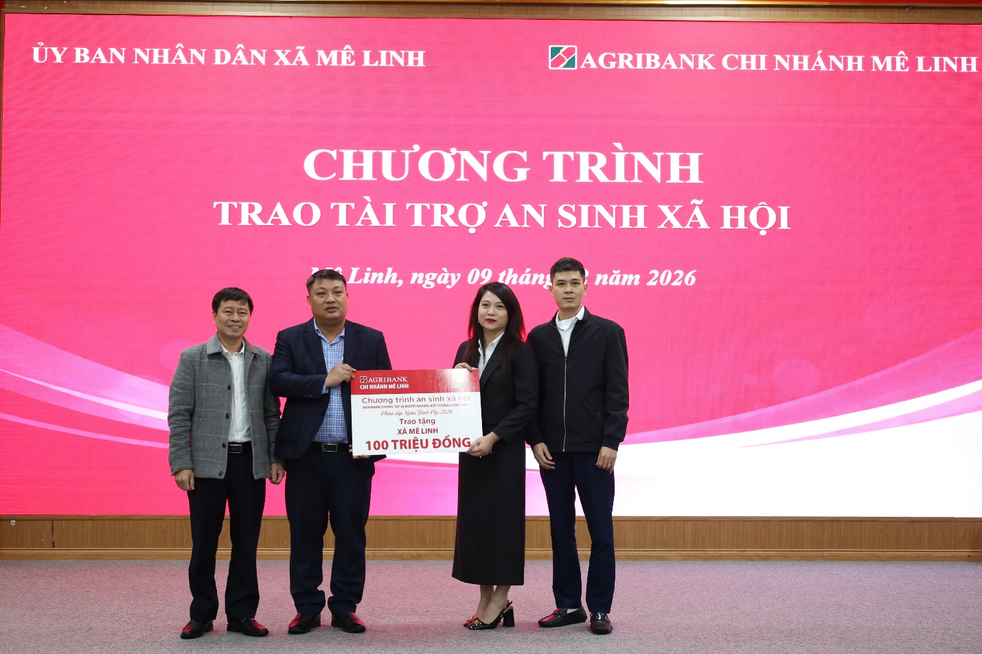 Agribank Chi nhánh Mê Linh trao quà Tết Bính Ngọ 2026 cho các đối tượng có hoàn cảnh khó khăn tại xã Mê Linh- Ảnh 1.