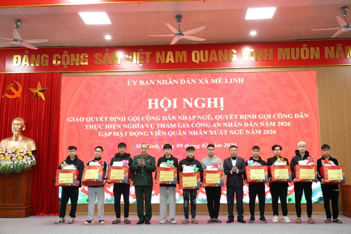 Xã Mê Linh gặp mặt, động viên 50 thanh niên ưu tú lên đường nhập ngũ- Ảnh 7.