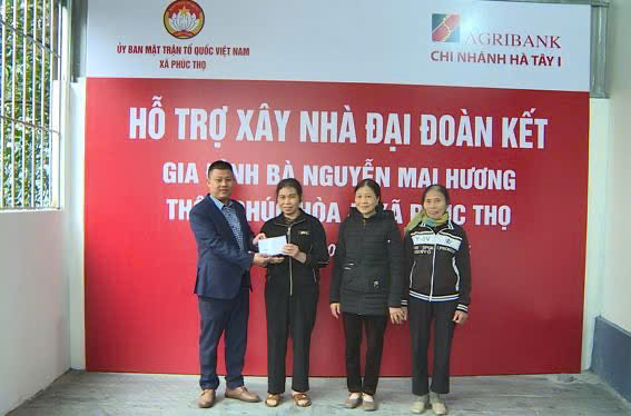 UBMTTQ Việt Nam xã Phúc Thọ phối hợp Agribank trao hỗ trợ xây dựng Nhà Đại đoàn kết tại thôn Phúc Hòa 4- Ảnh 3.
