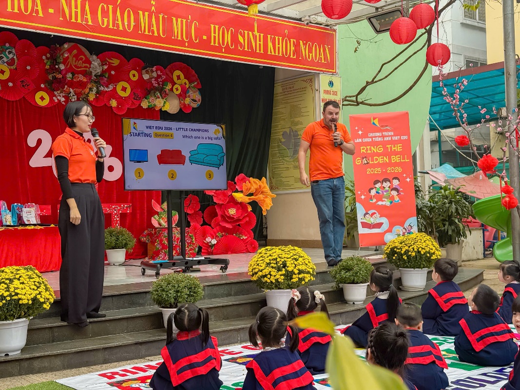 “Rung Chuông Vàng” -  giúp bé khơi gợi niềm yêu thích tiếng Anh, khả năng sử dụng công nghệ thông tin, hướng tới công dân toàn cầu thế kỉ XXI- Ảnh 1.