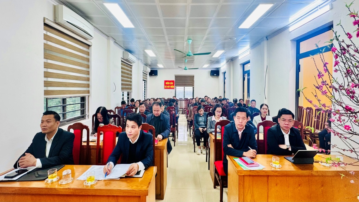 UBND xã Hát Môn tổ chức Hội nghị tổng kết nguồn vốn tín dụng chính sách năm 2025- Ảnh 1.