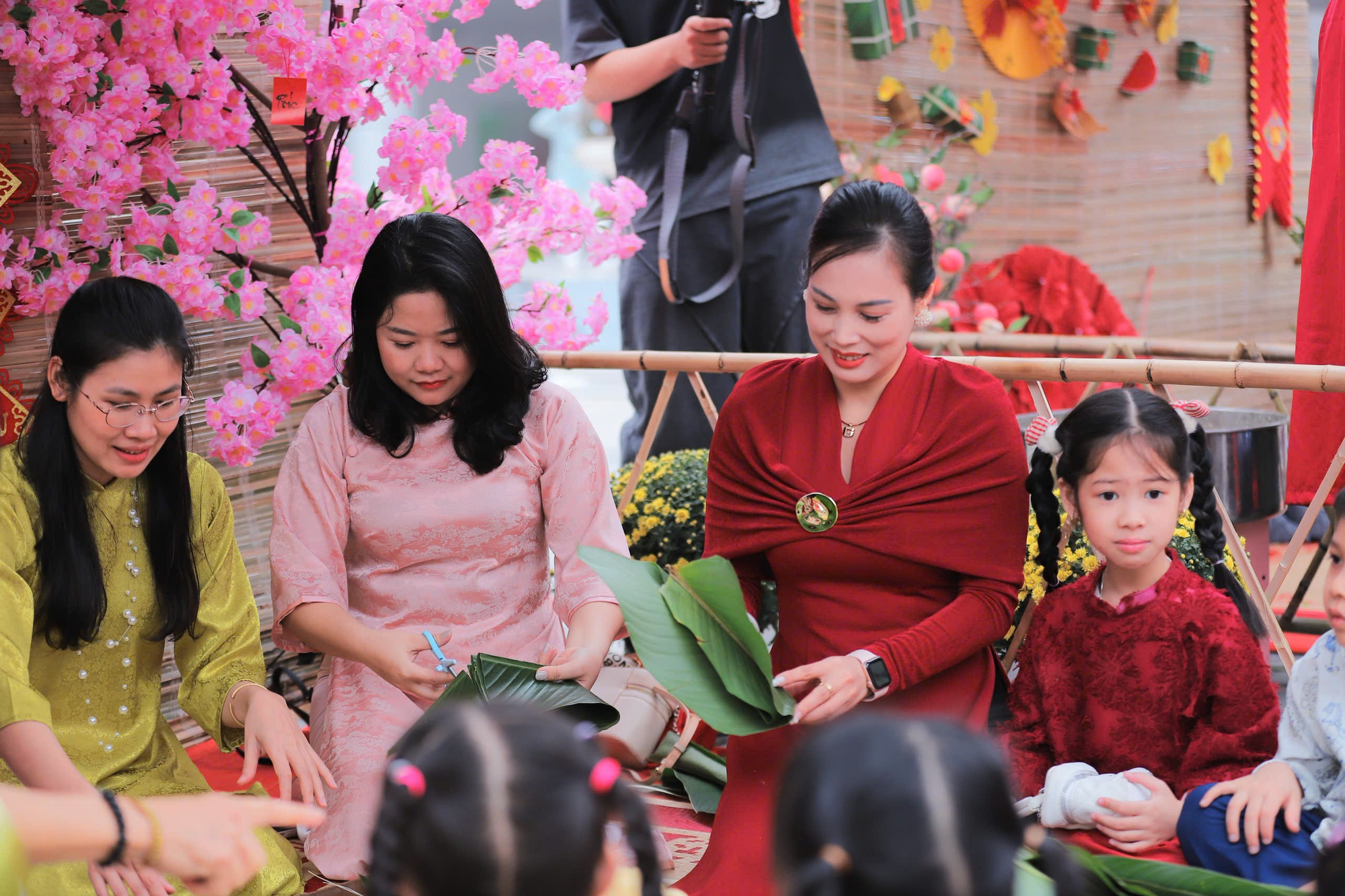 Hội chợ Xuân Bính Ngọ 2026 – Không gian trải nghiệm văn hóa giàu ý nghĩa cho học sinh tại trường Tiểu học Pháp Vân- Ảnh 3.