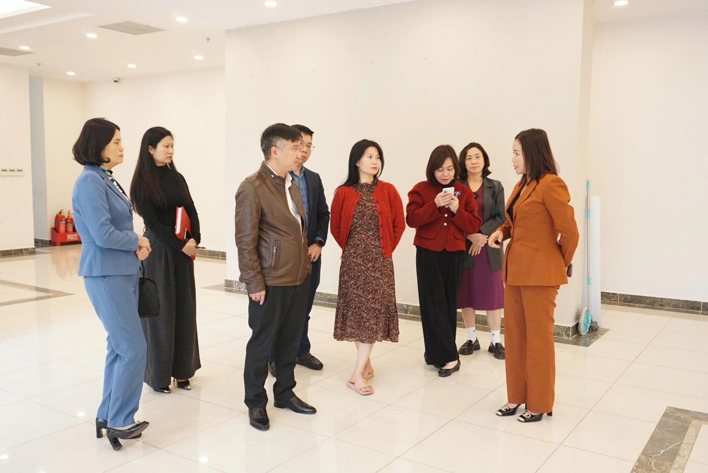 ĐOÀN CÔNG TÁC BAN BẦU CỬ SỐ 6 KIỂM TRA CÔNG TÁC CHUẨN BỊ BẦU CỬ - Ảnh 1.