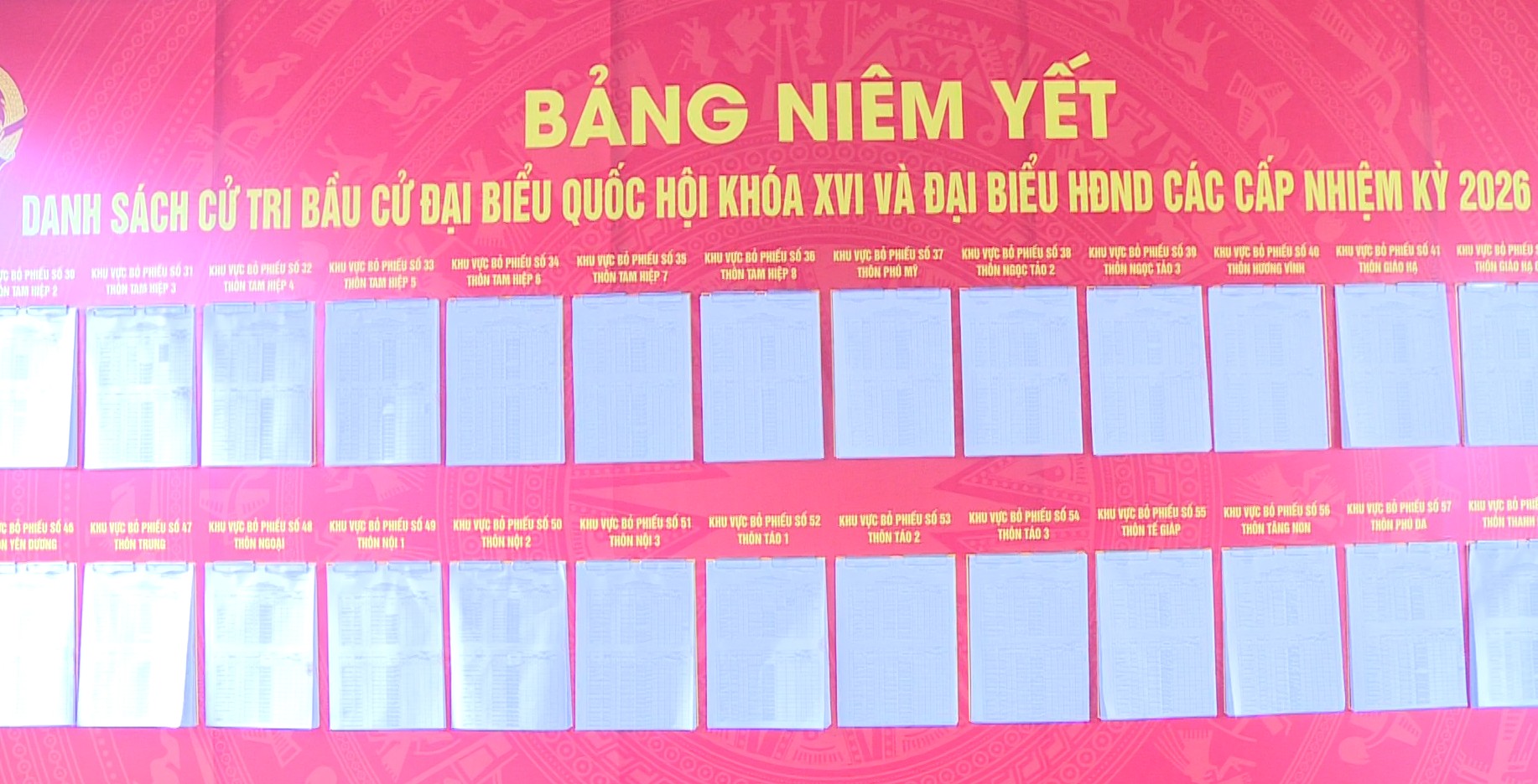 Xã Hát Môn tăng cường kiểm tra, giám sát công tác niêm yết danh sách cử tri phục vụ bầu cử phục vụ bầu cử Quốc hội khóa XVI và HĐND các cấp