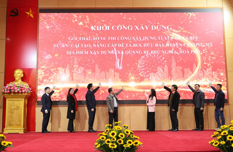 Khởi công gói thầu số 14 - cải tạo, nâng cấp tuyến đê Tả Bùi- Ảnh 1.