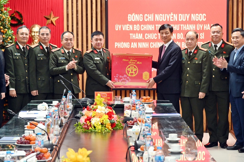 Bí thư Hà Nội: Định vị 'thương hiệu' Công an Thủ đô trong kỷ nguyên số- Ảnh 5.