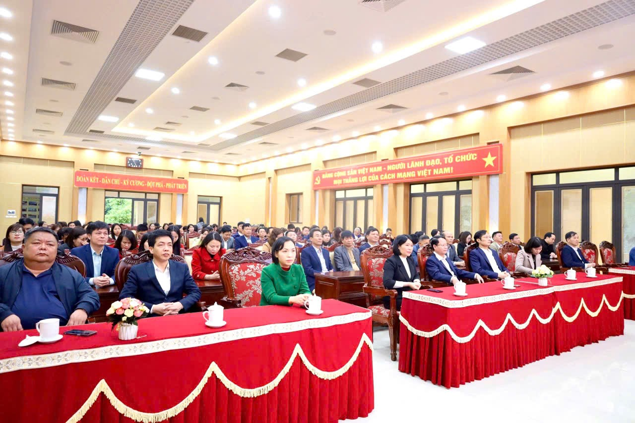 Quảng Oai gặp mặt đầu xuân Bính Ngọ 2026, quyết tâm hoàn thành thắng lợi nhiệm vụ năm mới- Ảnh 2.