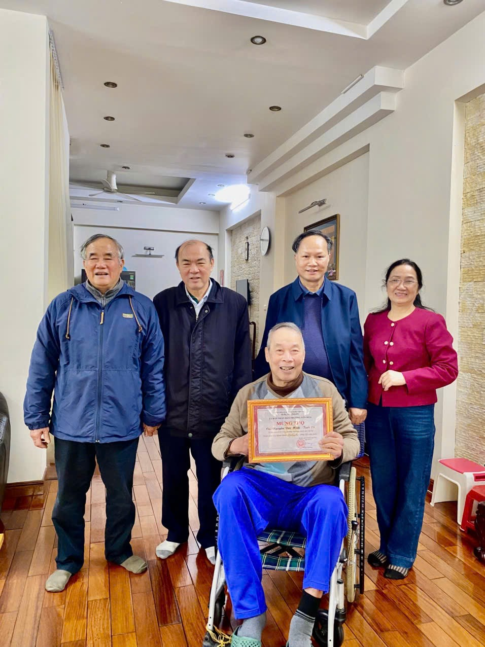 Ấm áp nghĩa tình từ khu dân cư Yên Hòa những ngày giáp Tết- Ảnh 1.