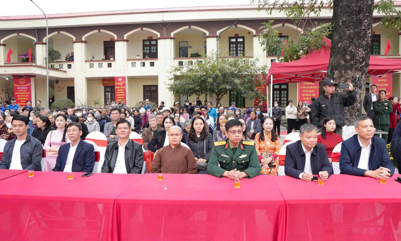 A group of people sitting at a table  AI-generated content may be incorrect.