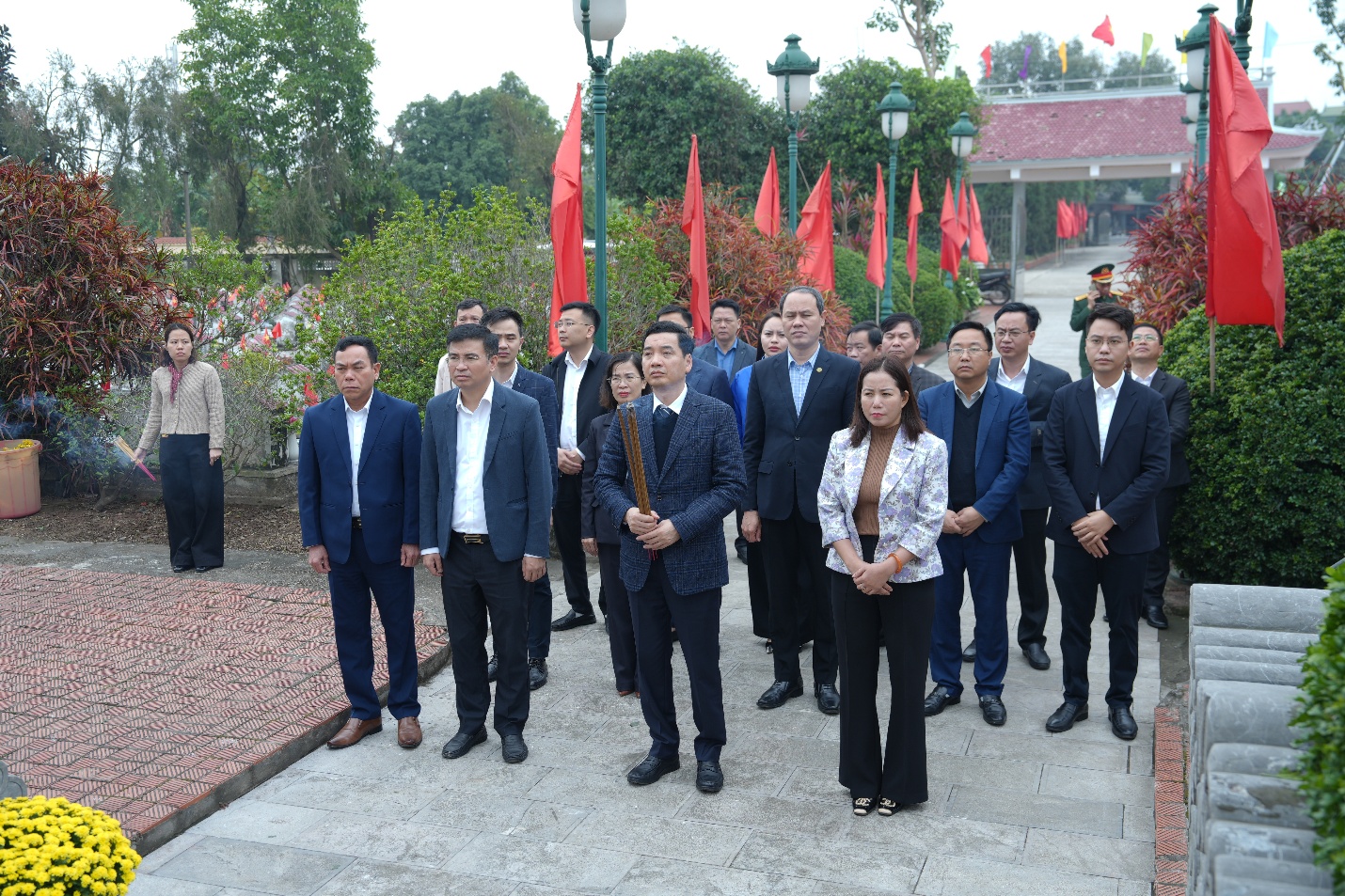 ĐOÀN LÃNH ĐẠO XÃ GIA LÂM DÂNG HƯƠNG, VIẾNG NGHĨA TRANG LIỆT SĨ NHÂN DỊP TẾT NGUYÊN ĐÁN BÍNH NGỌ 2026- Ảnh 5.