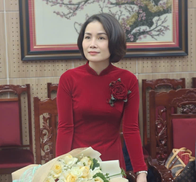 Phường Tây Hồ tổ chức Hội nghị công bố và trao quyết định về công tác cán bộ- Ảnh 6.