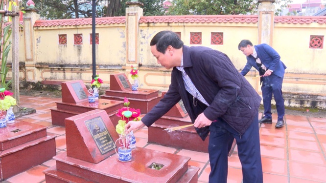 Lễ dâng hoa, dâng hương viếng Đài tưởng niệm và Nghĩa trang liệt sĩ nhân dịp Tết nguyên đán Bính Ngọ 2026- Ảnh 8.