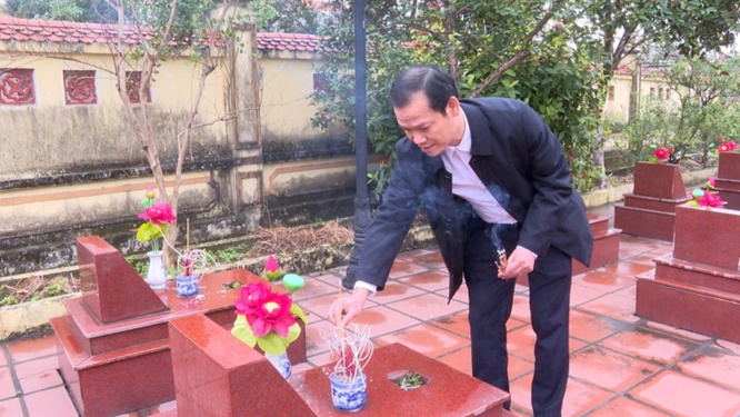 Lễ dâng hoa, dâng hương viếng Đài tưởng niệm và Nghĩa trang liệt sĩ nhân dịp Tết nguyên đán Bính Ngọ 2026- Ảnh 9.