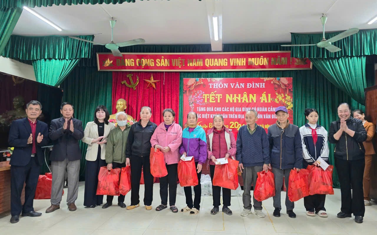Thôn Vân Đình 80 suất quà Tết nhân ái - Xuân Bính Ngọ 2026
