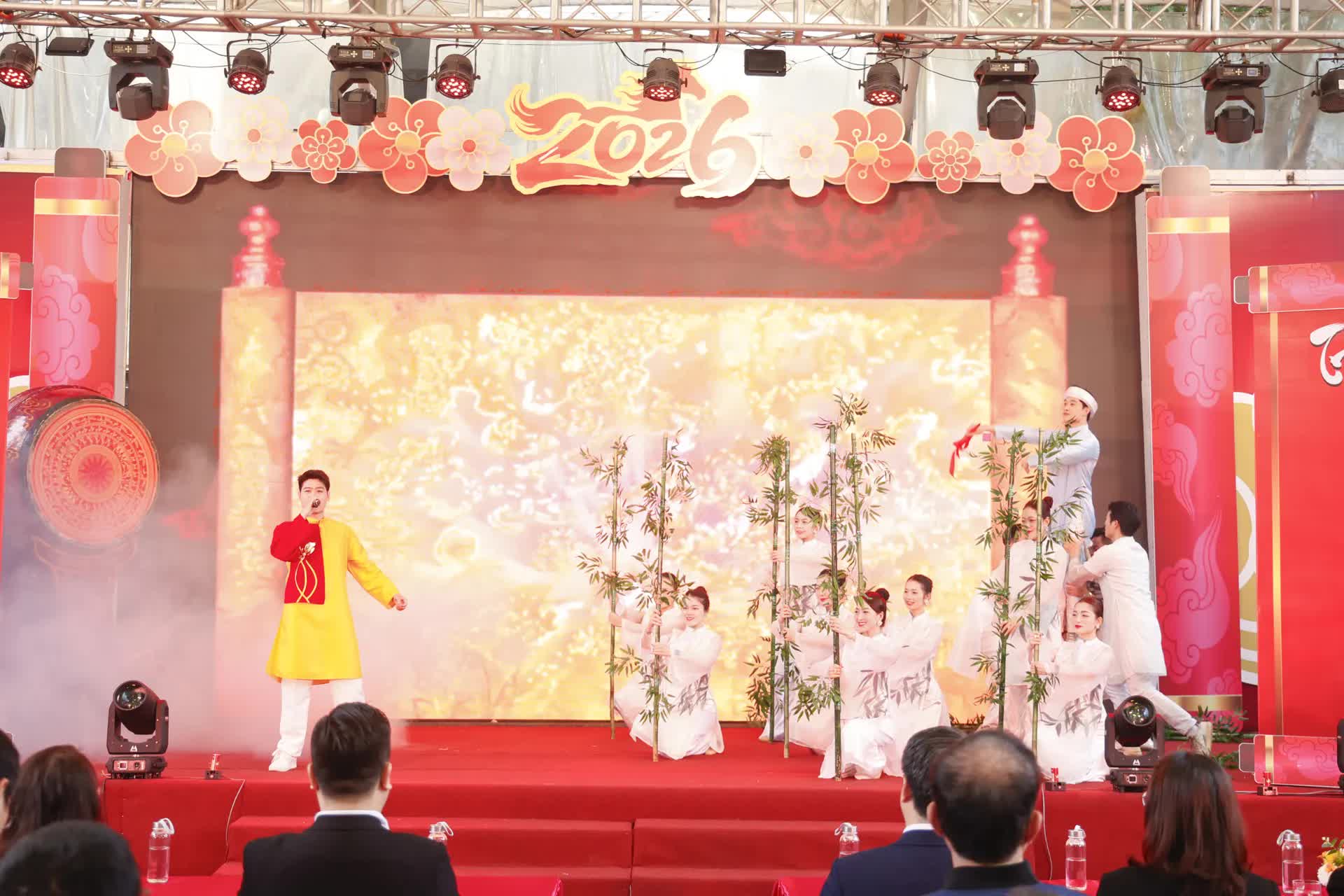 Không khí Tết rộn ràng trên Phố Sách Xuân Bính Ngọ 2026- Ảnh 17.