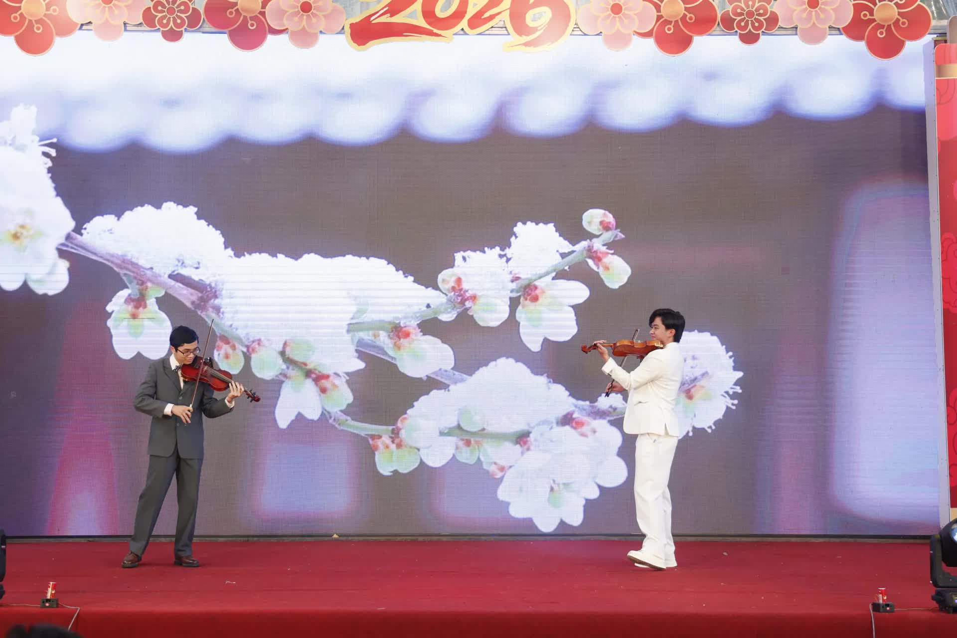 Không khí Tết rộn ràng trên Phố Sách Xuân Bính Ngọ 2026- Ảnh 20.