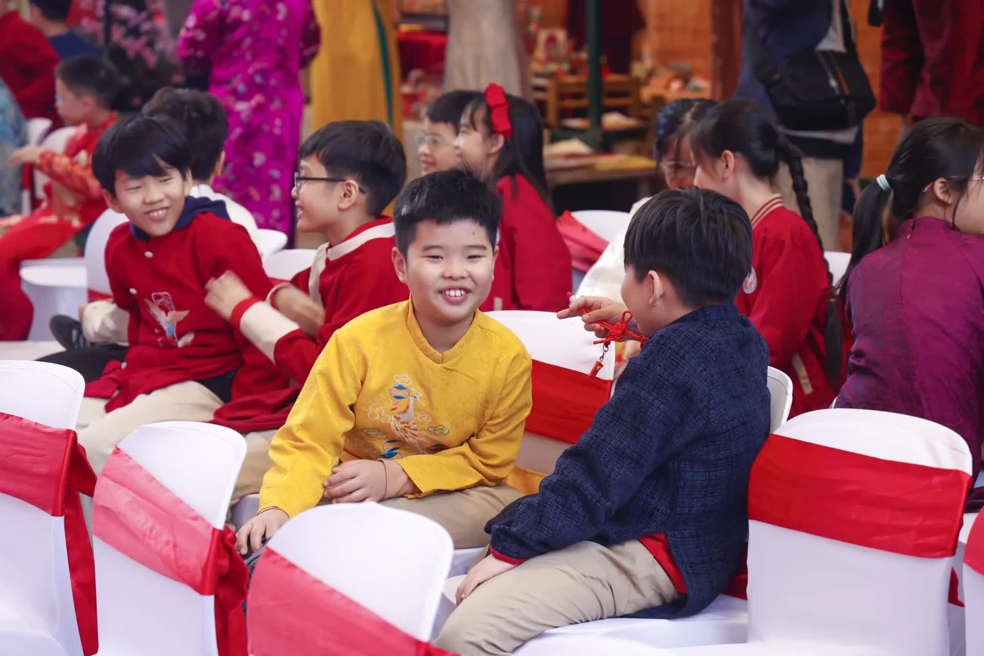 Không khí Tết rộn ràng trên Phố Sách Xuân Bính Ngọ 2026- Ảnh 14.