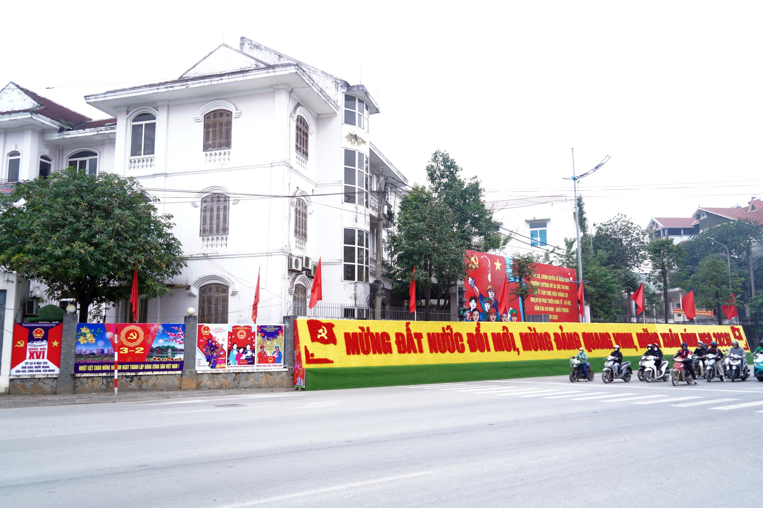 Chương Mỹ rạng rỡ đón chào năm mới - Chào Xuân Bính Ngọ năm 2026- Ảnh 3.