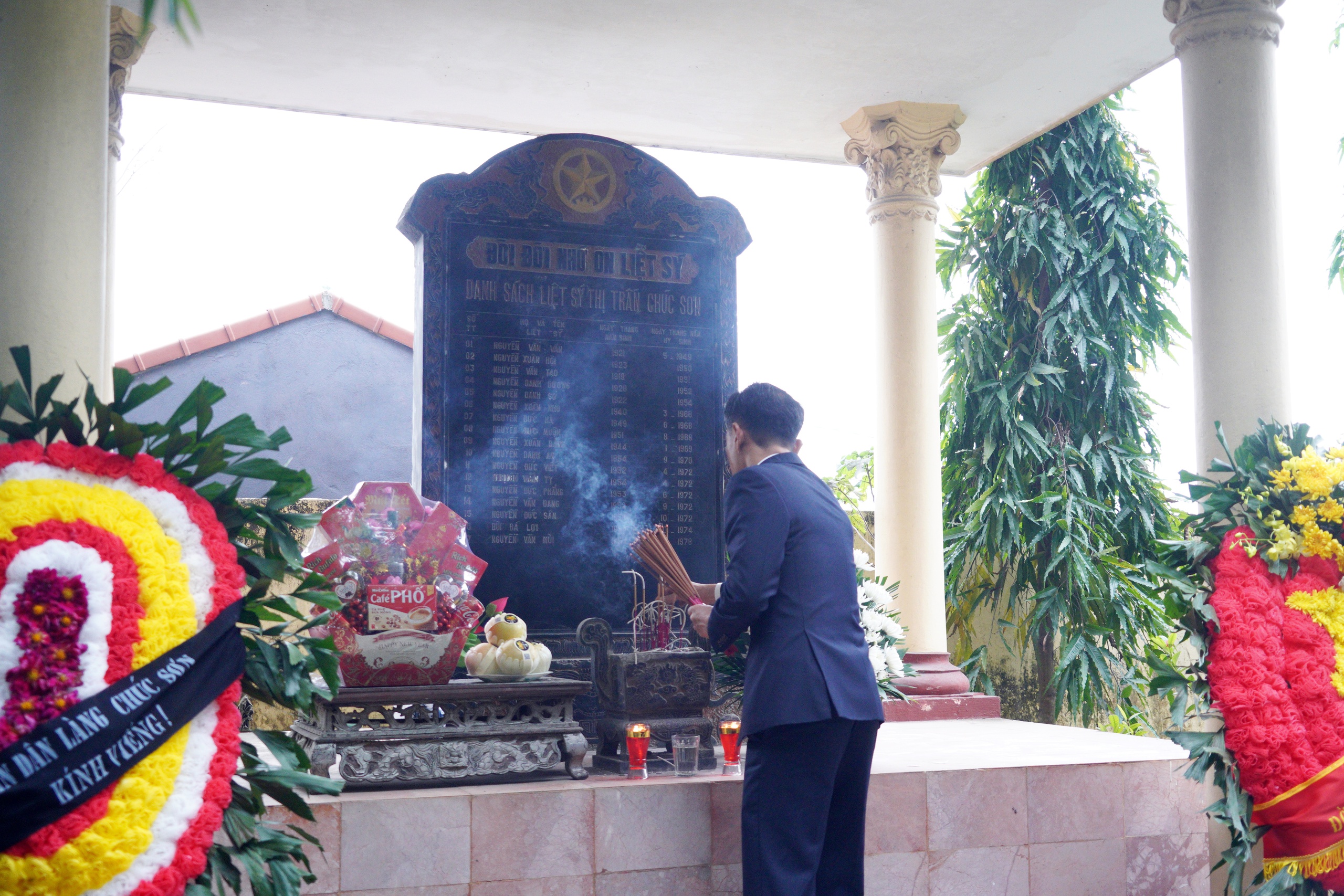 Phường Chương Mỹ dâng hương tưởng niệm các anh hùng liệt sĩ nhân dịp Tết Nguyên đán Bính Ngọ năm 2026- Ảnh 5.