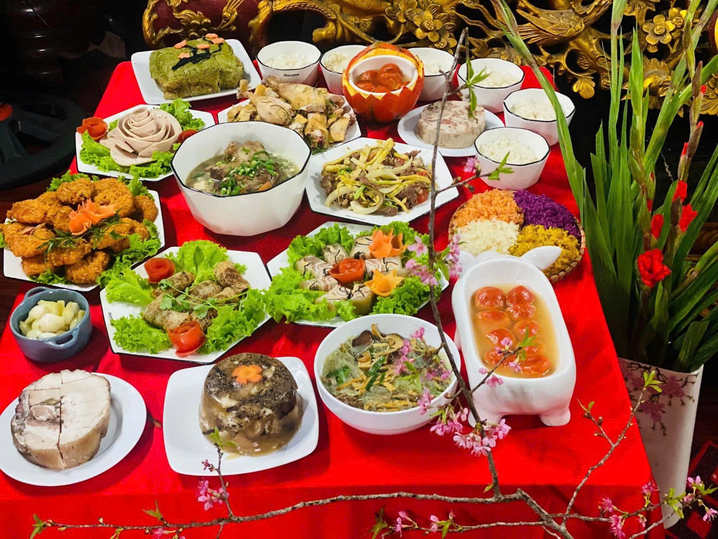 Bữa cơm tất niên chiều 30 Tết gắn kết tình thân trong mỗi gia đình Việt- Ảnh 1.