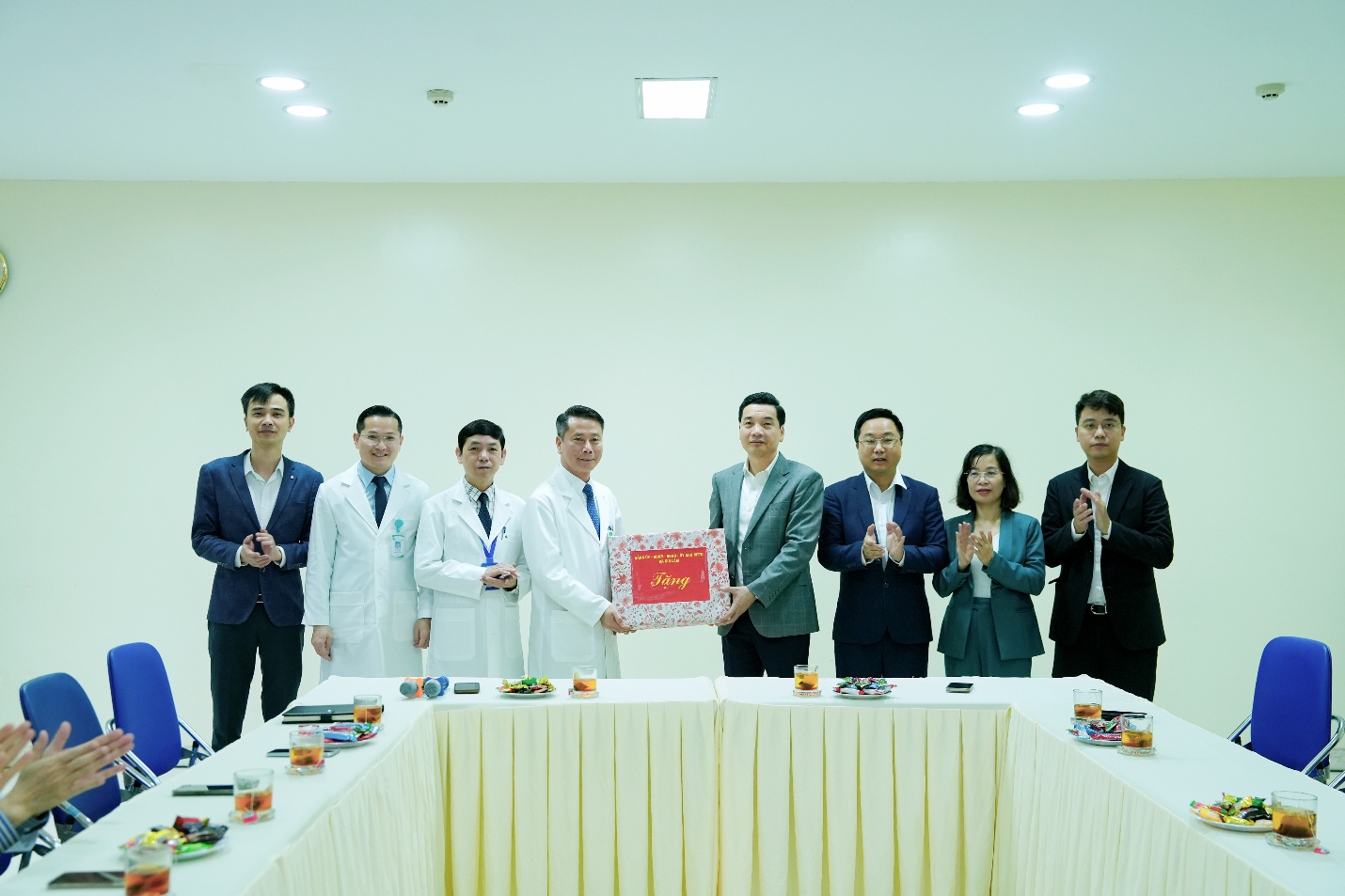 Lãnh đạo xã Gia Lâm thăm, chúc Tết các đơn vị trên địa bàn- Ảnh 3.