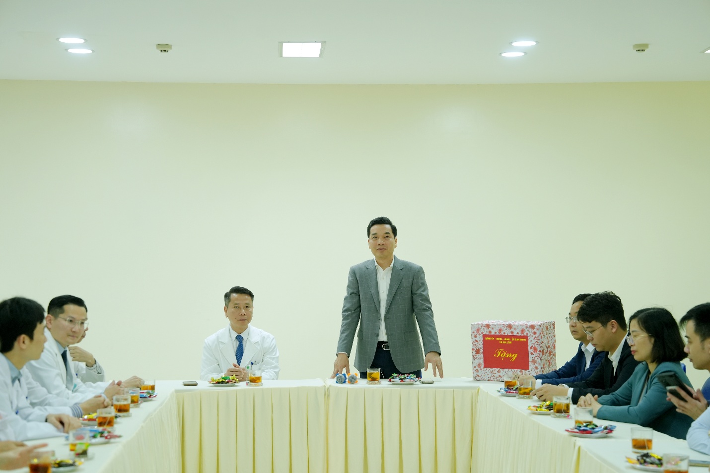 Lãnh đạo xã Gia Lâm thăm, chúc Tết các đơn vị trên địa bàn- Ảnh 4.