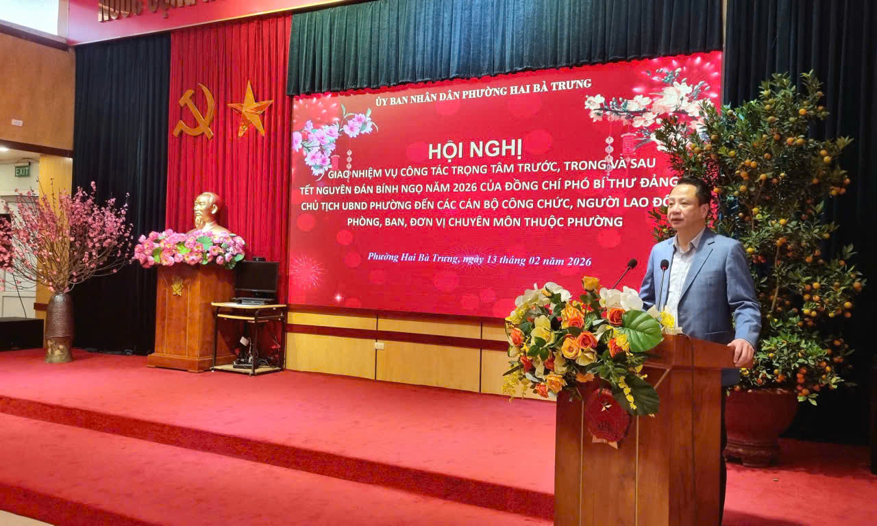 UBND phường tổ chức gặp mặt, chúc Tết và giao nhiệm vụ trọng tâm Xuân Bính Ngọ 2026- Ảnh 1.