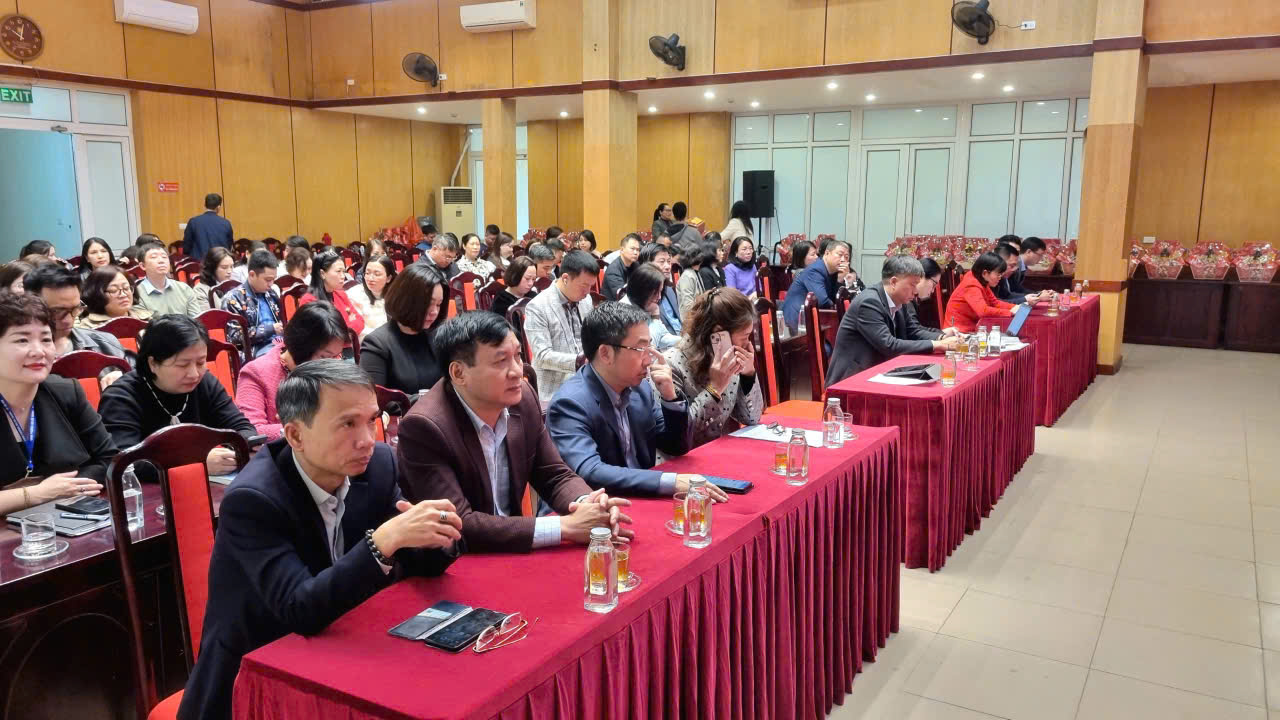 UBND phường tổ chức gặp mặt, chúc Tết và giao nhiệm vụ trọng tâm Xuân Bính Ngọ 2026- Ảnh 3.