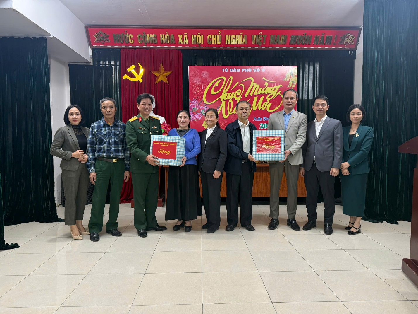 Các đoàn công tác do Ủy viên Ban Thường vụ Đảng ủy xã Gia Lâm kiểm tra công tác bầu cử, chúc Tết cơ sở- Ảnh 3.