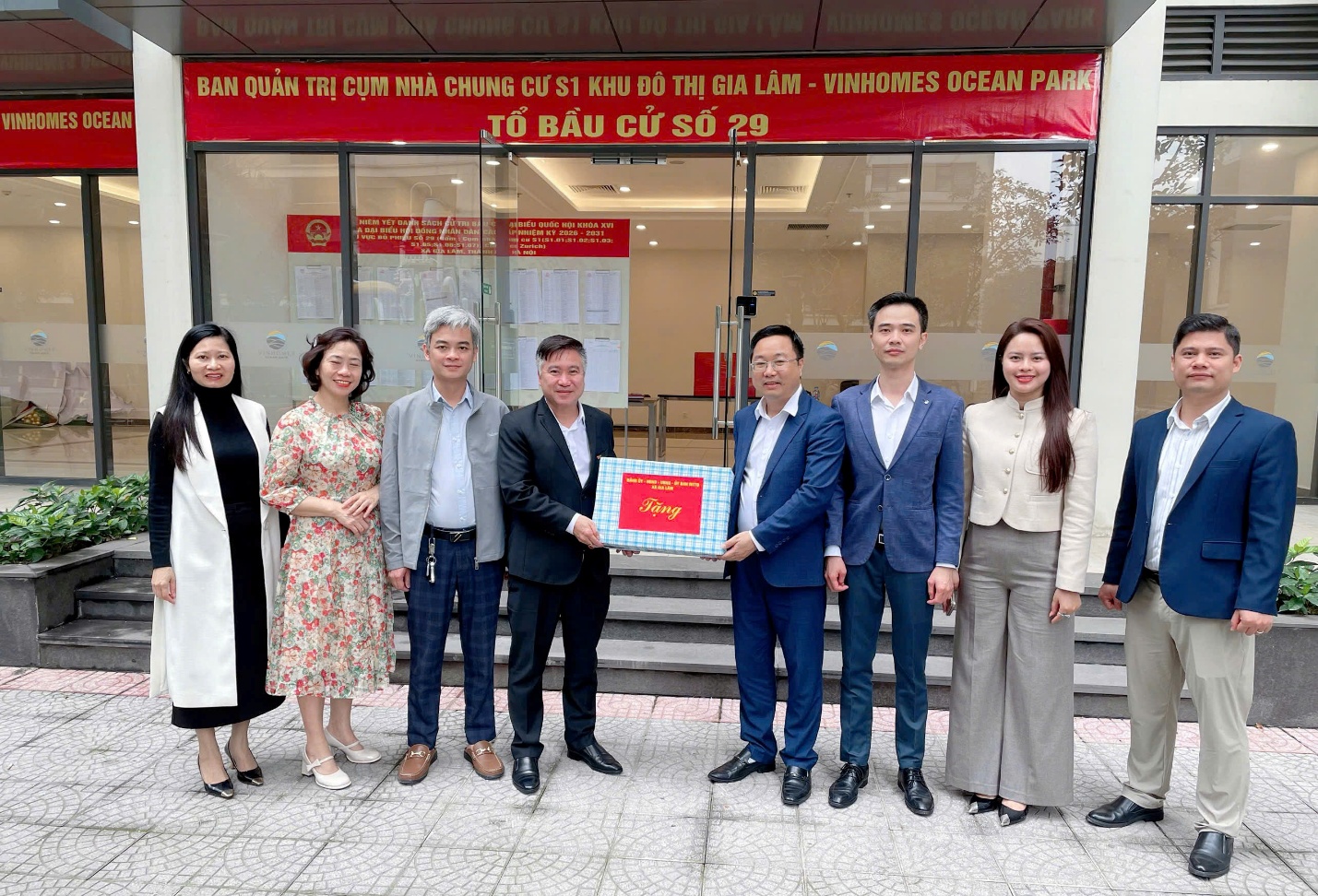 Các đoàn công tác do Ủy viên Ban Thường vụ Đảng ủy xã Gia Lâm kiểm tra công tác bầu cử, chúc Tết cơ sở- Ảnh 4.