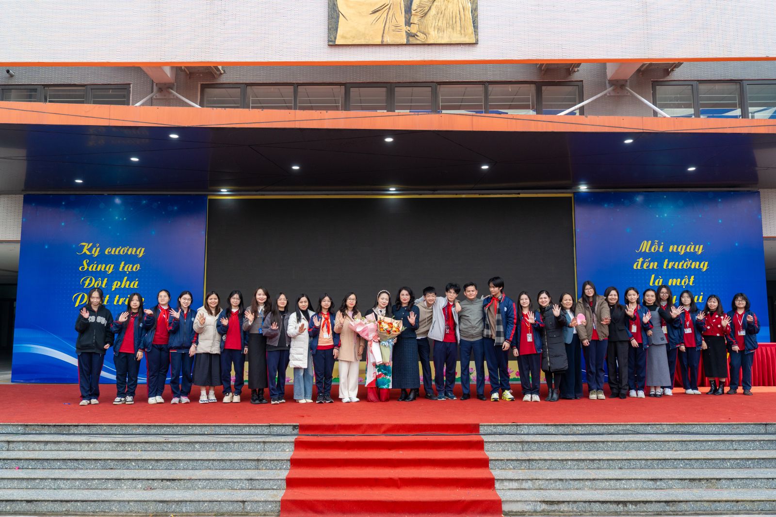 CHẠM VÀO MIỀN YÊU THƯƠNG - CHUYÊN ĐỀ “LÒNG BIẾT ƠN” TẠI TRƯỜNG THCS TRẦN DUY HƯNG- Ảnh 6.