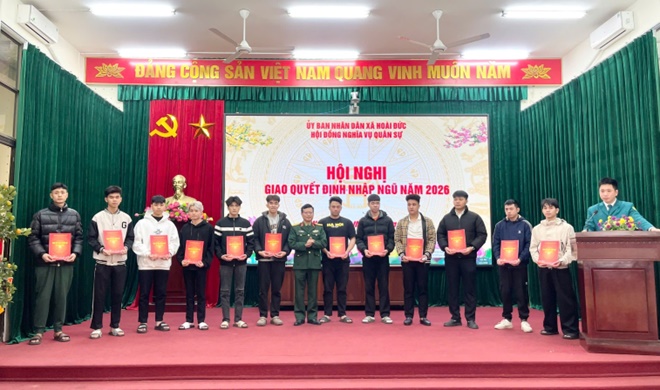 Hội đồng nghĩa vụ Quân sự xã Hoài Đức trao quyết định gọi công dân nhập ngũ năm 2026- Ảnh 5.