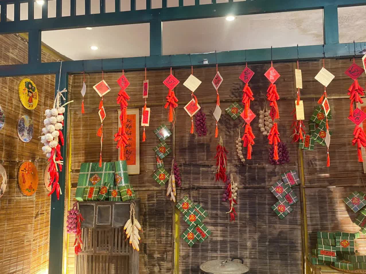 Không khí Tết rộn ràng trên Phố Sách Xuân Bính Ngọ 2026- Ảnh 11.