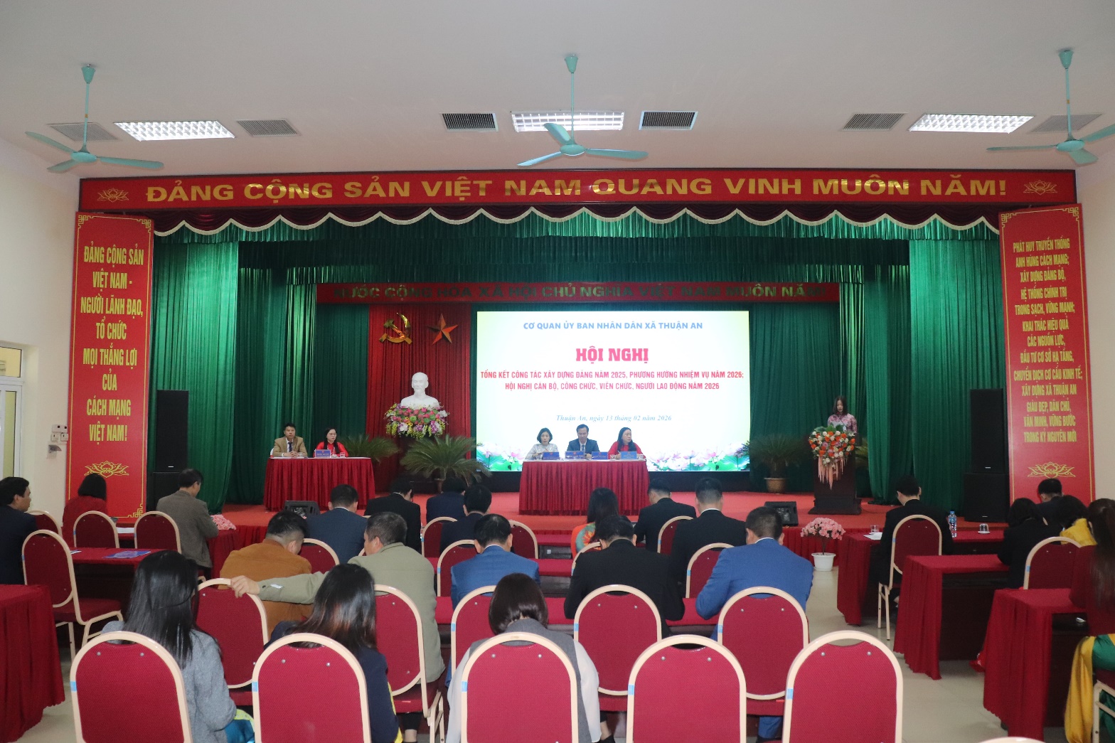 Hội nghị cán bộ, công chức, viên chức, người lao động cơ quan UBND xã năm 2026- Ảnh 7.