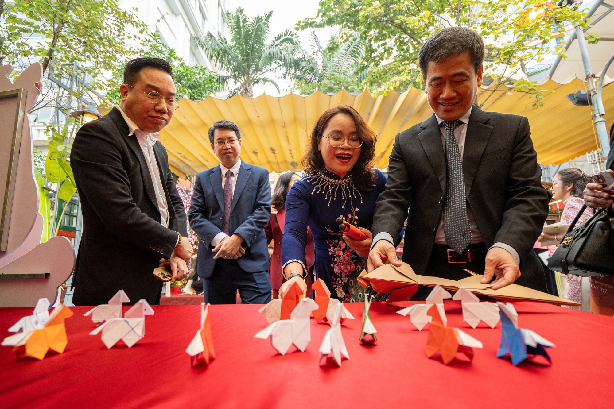 Khai mạc Phố Sách Xuân 2026 tại Hà Nội- Ảnh 7.