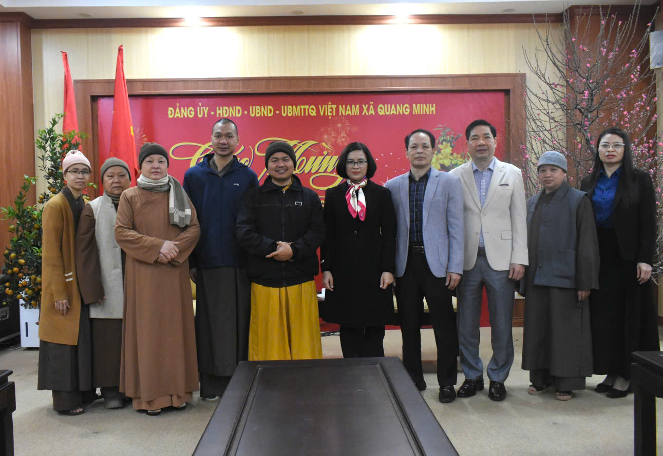 Các tổ chức tôn giáo thăm, chúc Tết xã Quang Minh- Ảnh 2.